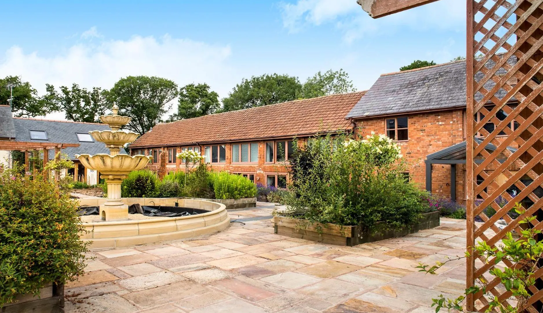 Cob Barn Villa Exeter 0*,
