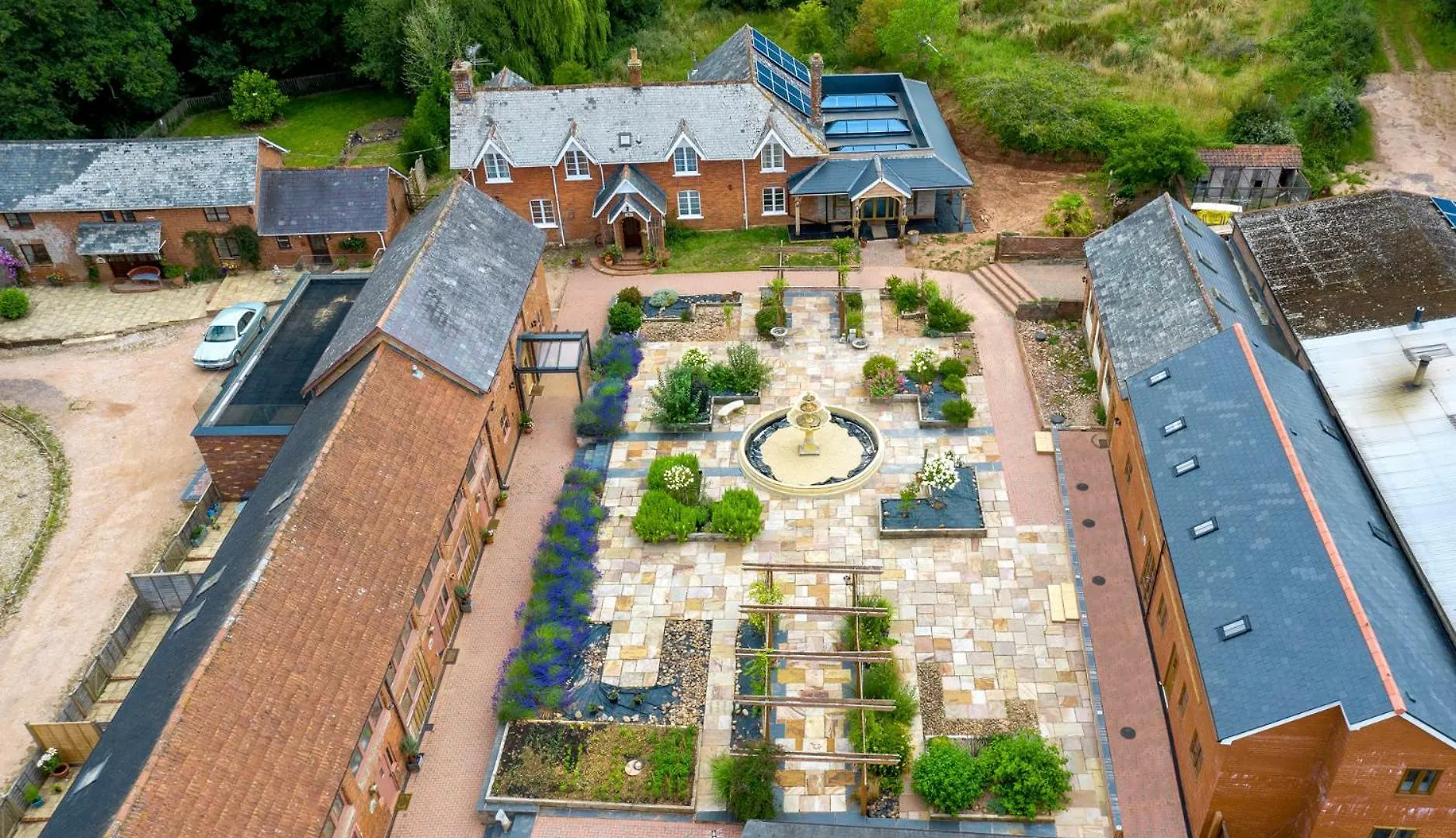Cob Barn Villa Exeter 0*,